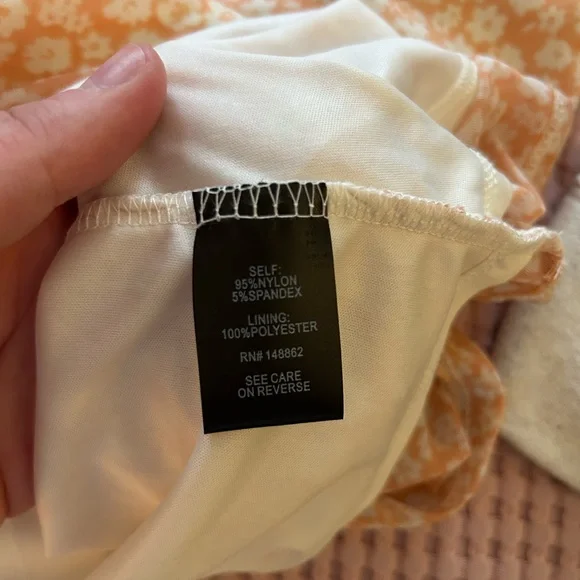 Torrid Peach Floral Blouse - Picture 4 of 5